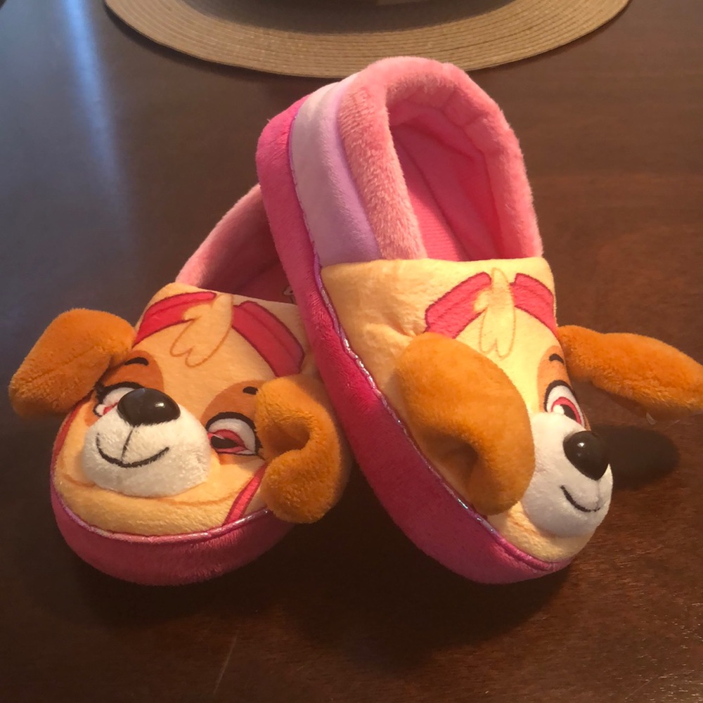 Paw patrol “skye” slippers